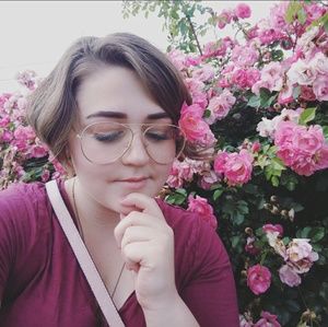 Meet your Posher, Emma